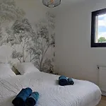 Maison Neuve Avec Piscine Chauffée De Mai à Septembre à 6 Minutes De La *
