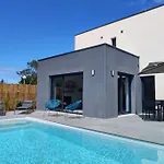 Maison Neuve Avec Piscine Chauffée De Mai à Septembre à 6 Minutes De La Gonneville-en-Auge