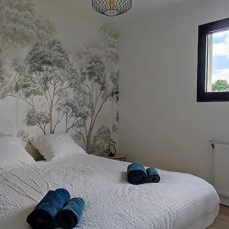 Maison Neuve Avec Piscine Chauffee De Mai A Septembre A 6 Minutes De La *