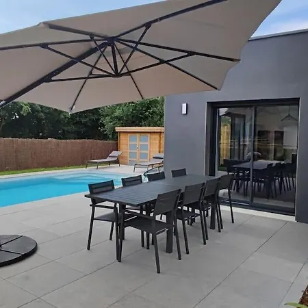 Дом отдыха Maison Neuve Avec Piscine Chauffee De Mai A Septembre A 6 Minutes De La