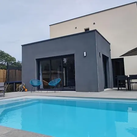 Maison Neuve Avec Piscine Chauffee De Mai A Septembre A 6 Minutes De La *