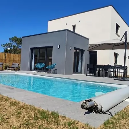 Maison Neuve Avec Piscine Chauffee De Mai A Septembre A 6 Minutes De La *