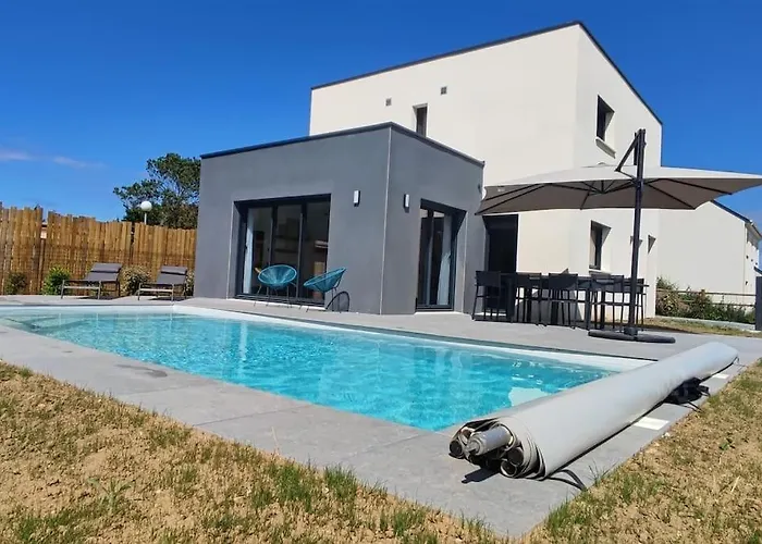 Maison Neuve Avec Piscine Chauffee De Mai A Septembre A 6 Minutes De La *